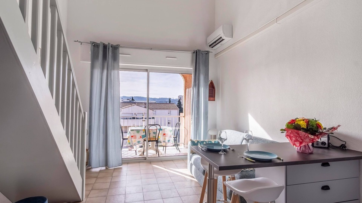 Martigues Apartment | Chabine - One Bedroom Apartment, Sleeps 4