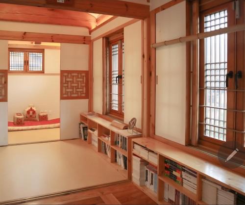 Jingwan-dong Cabin | Chaehyodang Hanok Stay
