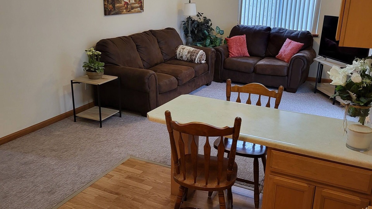 Bainbridge House | Chagrin Falls Private Suite