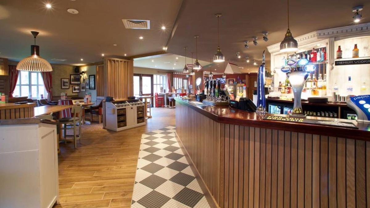 Livingston Hotel | Chain Runner, Livingston by Marston's Inns