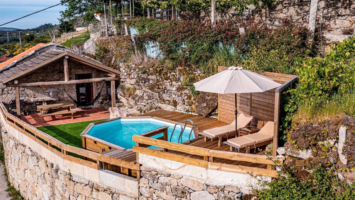 Moncao Ski Chalet | Chalé dos Penedos, peace and quiet and private pool