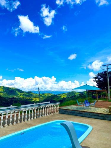 Corrego do Bom Jesus House | Chalé Mirante da Colina 10 com hidro privativa, café da manhã e piscina