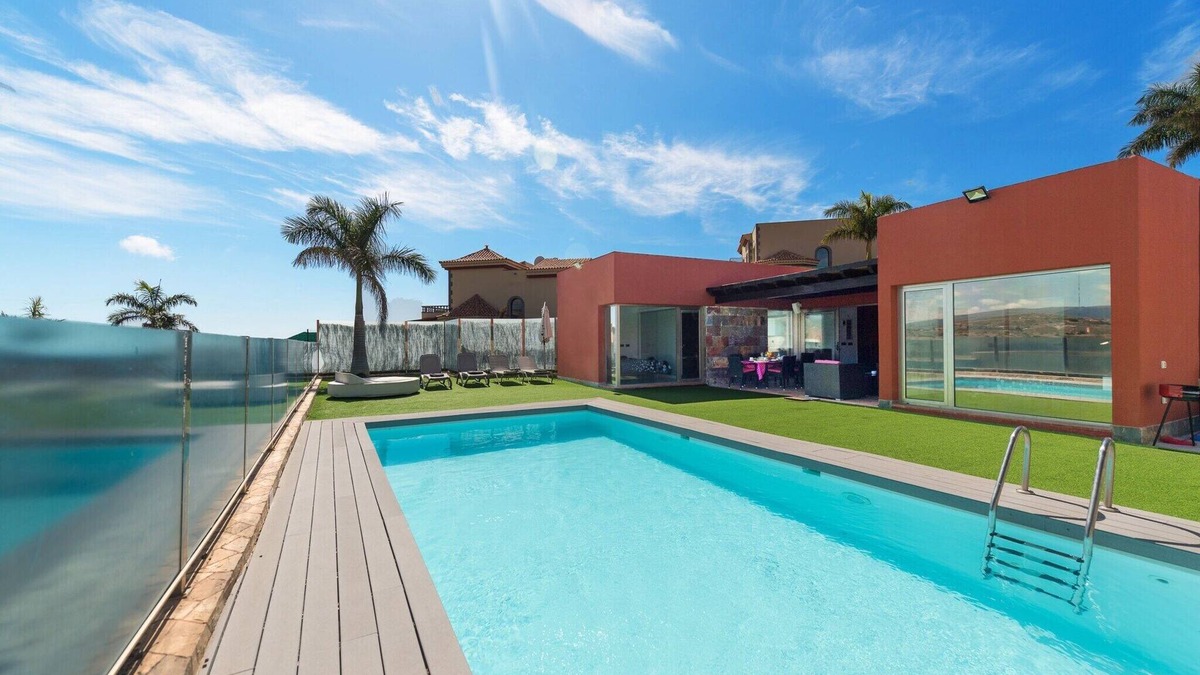 Salobre Ski Chalet | Chalet in Maspalomas with Heated Pool