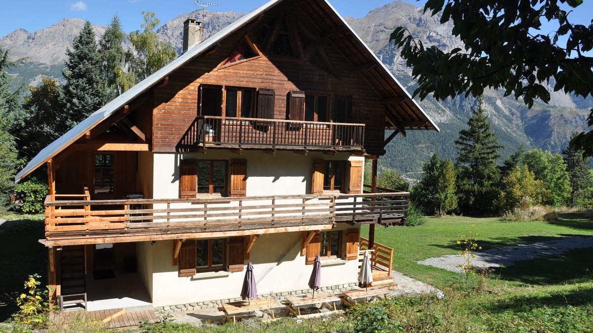 Puy-Saint-Vincent Ski Chalet | Chalet 15 pers, 7bedrooms/7bathrooms/9wc,sauna, games room