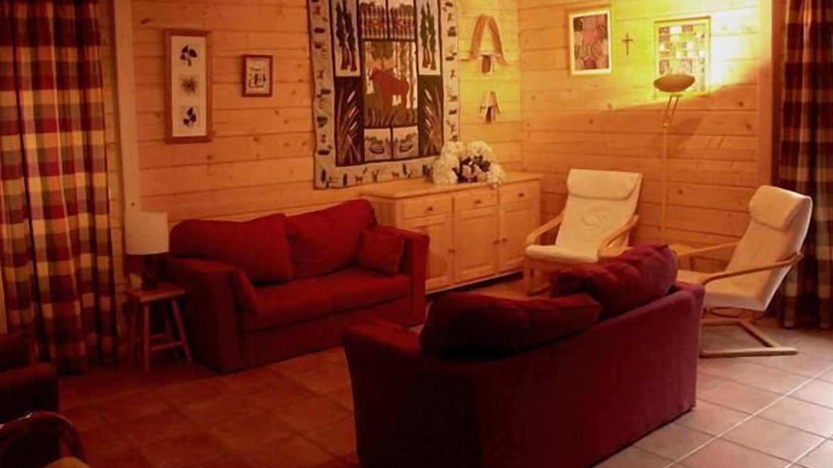 Venosc Ski Chalet | Chalet, 250m from ski lifts, swimming pool, sauna, terrace, balcony, tv, 180m², Les 2 Alpes
