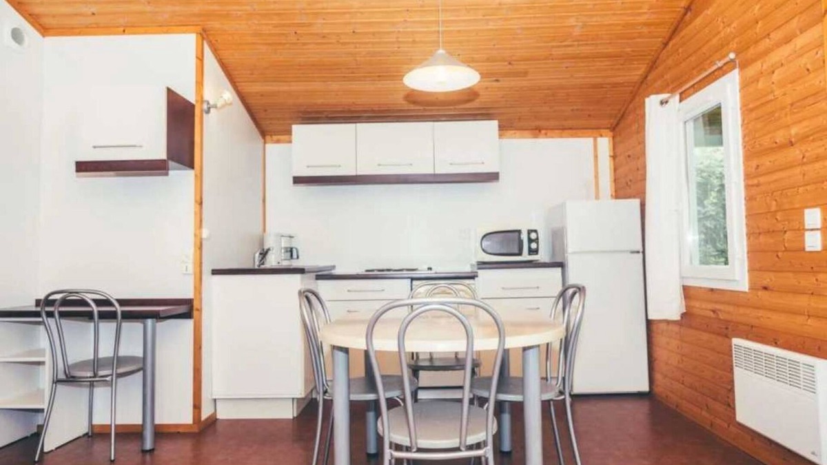 Monclar-de-Quercy Ski Chalet | Chalet 3 étoiles - Piscine - eebbic