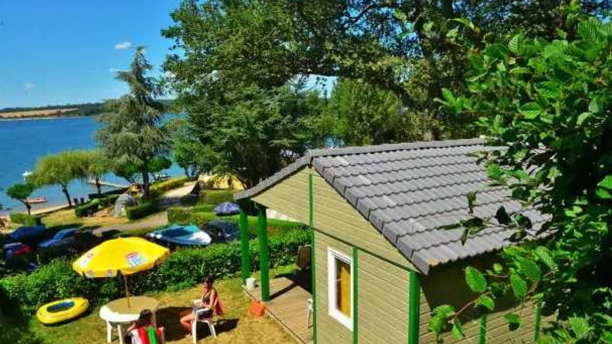 Salles-Curan Ski Chalet | Chalet 4 étoiles - Piscine - eecfcf