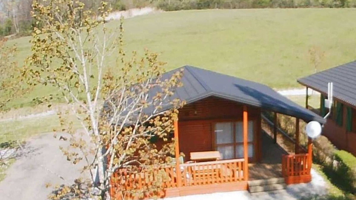 Lons-le-Saunier Ski Chalet | Chalet 4 étoiles - Piscine - efa00d