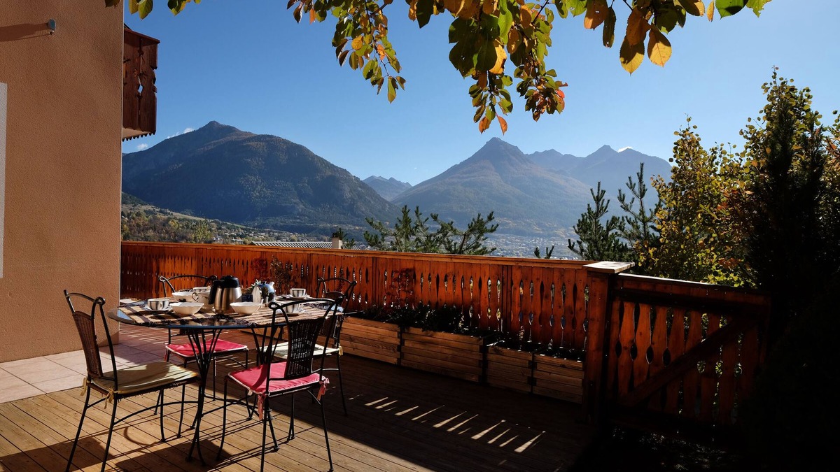 Briancon Villa | CHALET 4 * SOUTH TRIPLEX SOFT CHIMNEY BALCONIES GARDEN VIEW GREENHOUSE CHE CALM