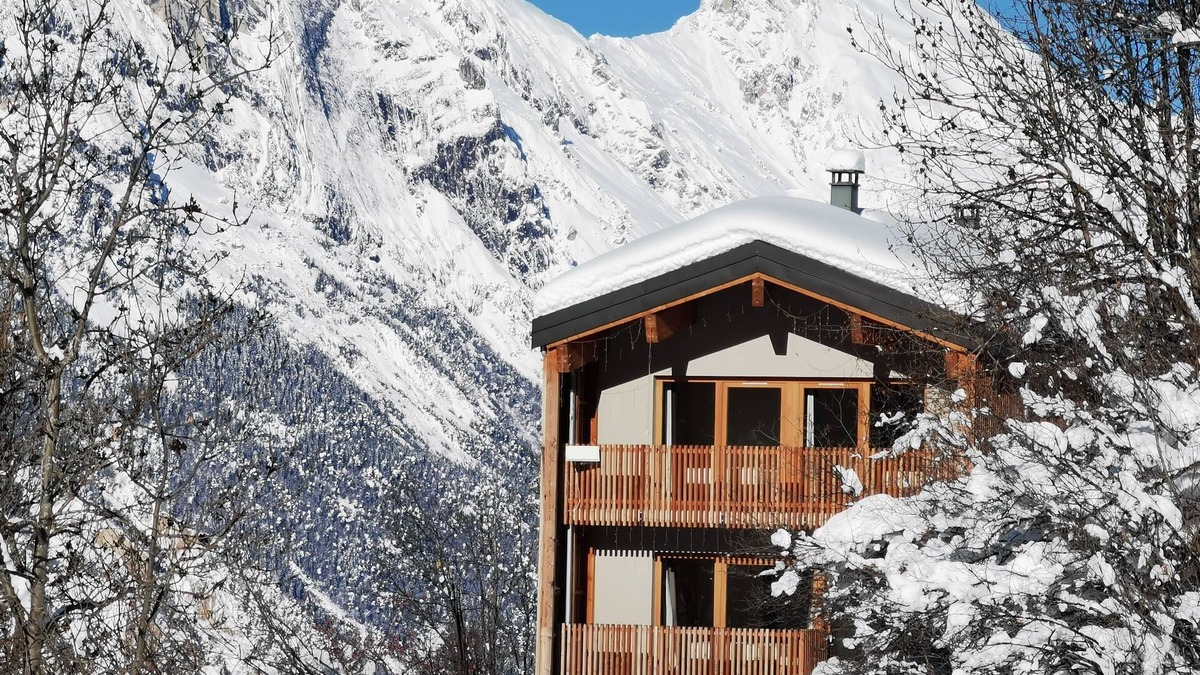 Valmeinier Ski Chalet | Chalet 4* , space, comfort, charm, view, sauna, fireplace