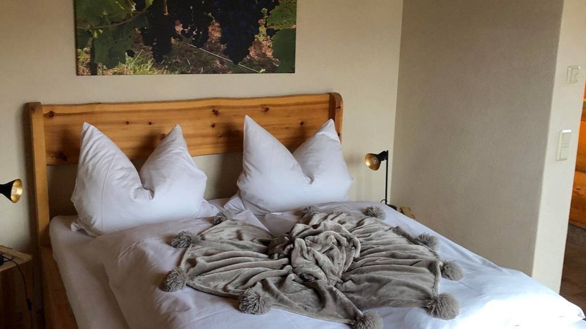 Siefersheim Apartment | Chalet 4 - Swiss stone pine house - - Seyberth's Chalet