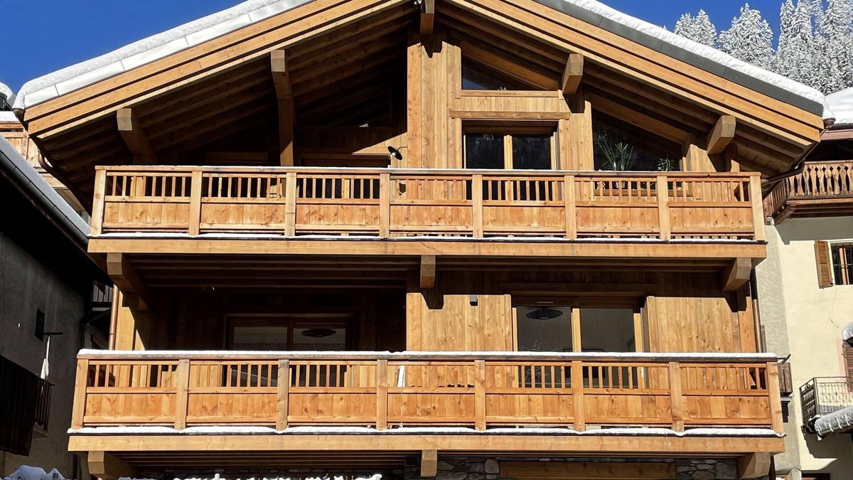 Champagny-en-Vanoise Ski Chalet | Chalet 6/8p à Champagny en Vanoise Domaine Skiable de la Plagne-les Arcs