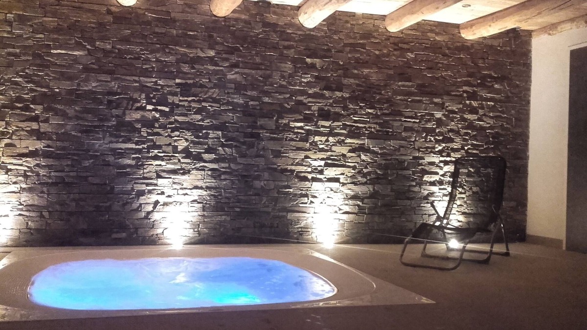 Cervieres Cottage | Chalet 6/9 places. Jacuzzi, sauna, fireplace, ideal location for hiking.