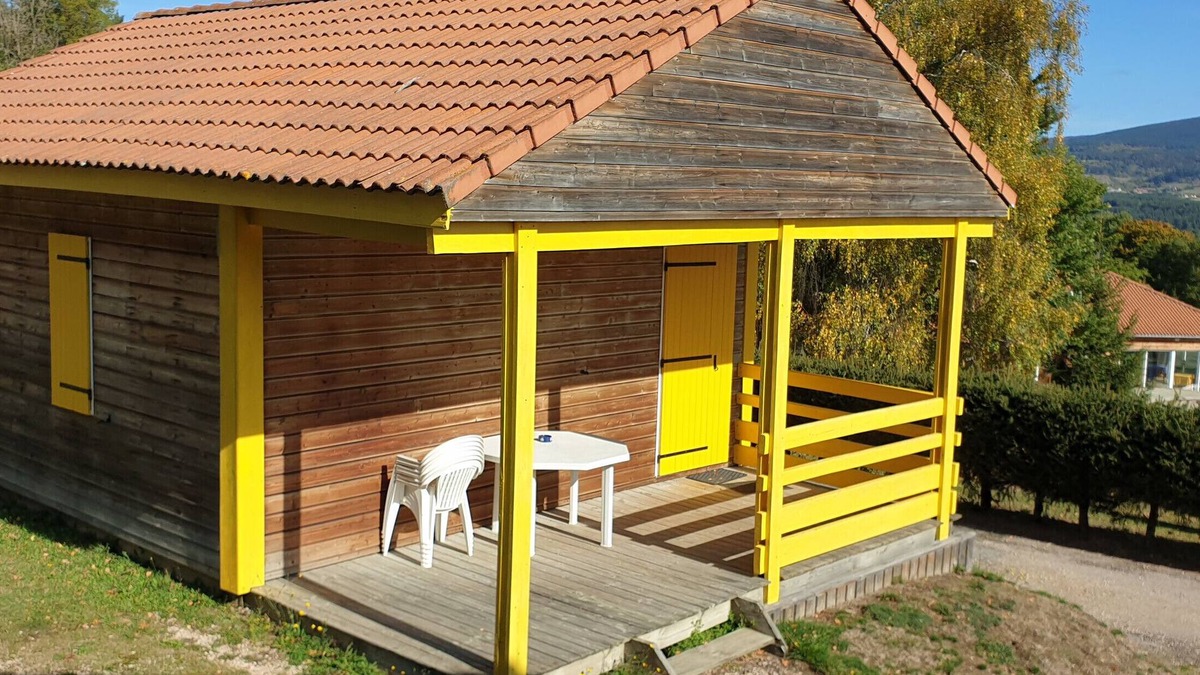 Blavignac Ski Chalet | Chalet '6 Personnes Mimosa Semaine' with Mountain View, Shared Pool and Wi-Fi