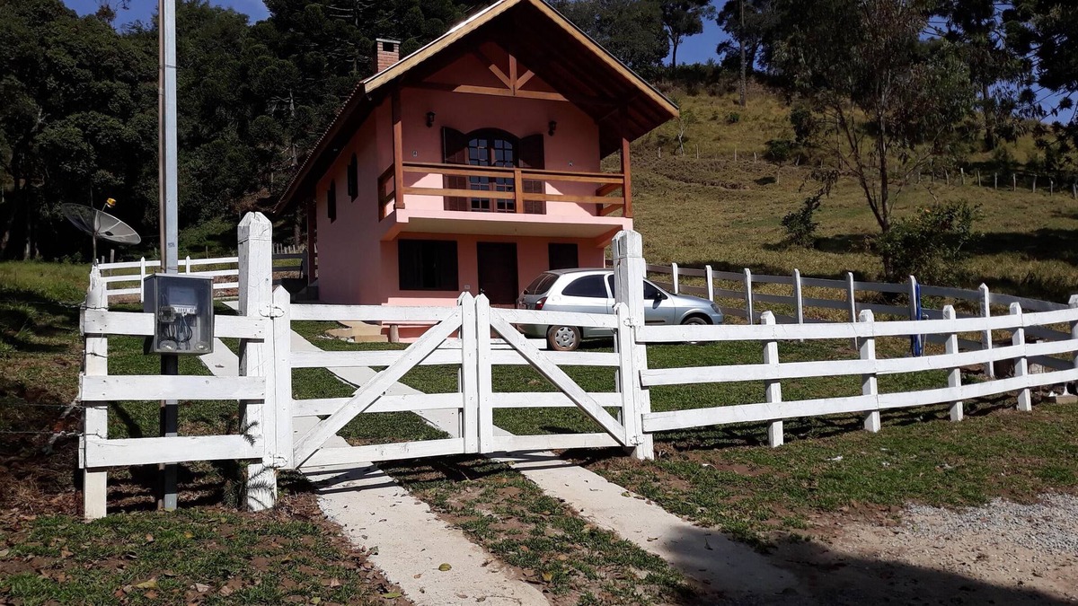 Paraisopolis Ski Chalet | Chalet 9km Gonçalves- Costas Neighborhood