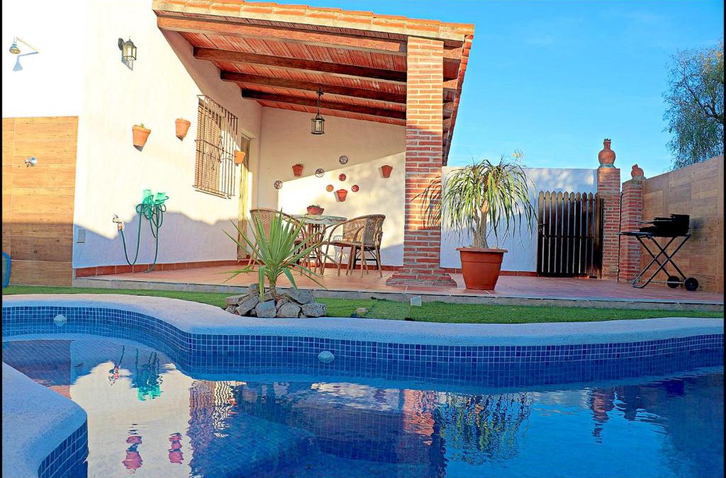 Conil de la Frontera Ski Chalet | Chalet acogedor con piscina