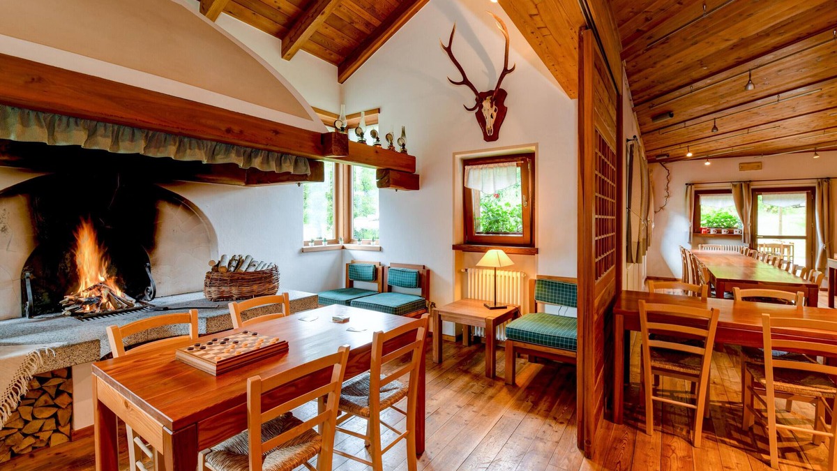 Giustino Ski Chalet | Chalet 'Agriturismo Casa Al Campo' with Mountain View, Private Pool and Wi-Fi