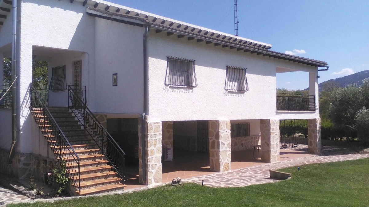 Navaluenga Ski Chalet | Chalet aislado en plena naturaleza con acceso a playa de río