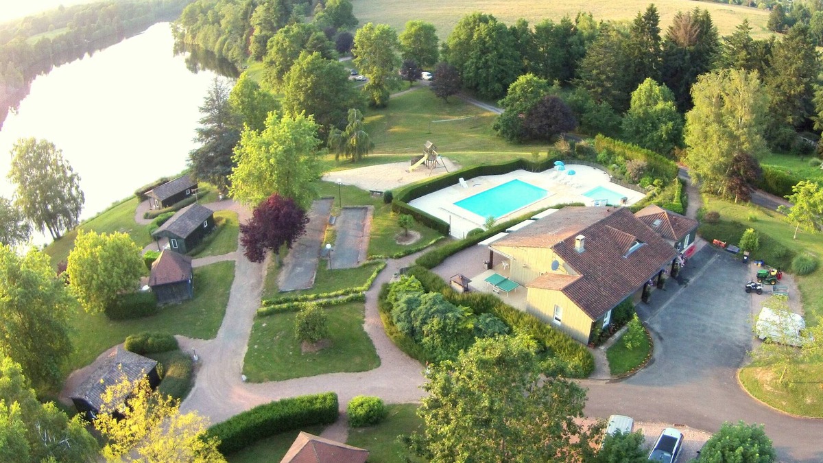 Mialet Ski Chalet | CHALET ALONG LAKE, GREEN PERIGORD, pool, quiet and perfect rest.