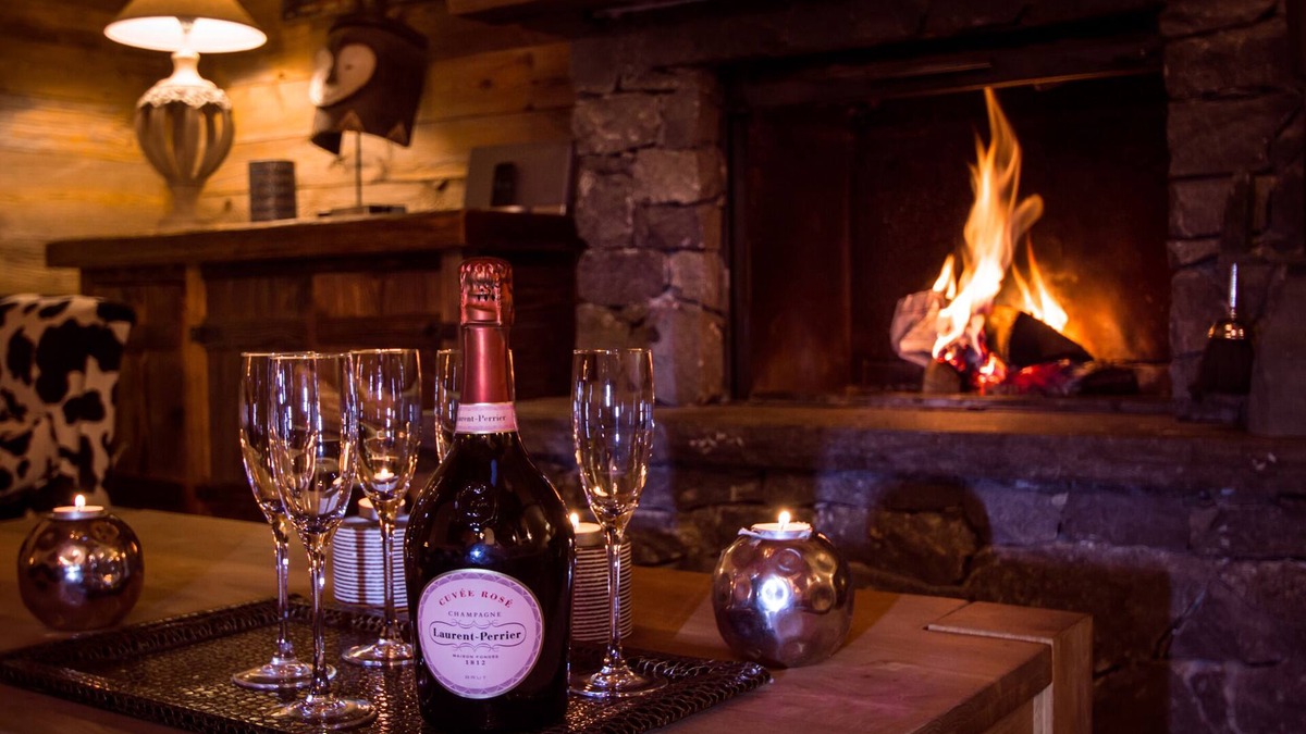Grimentz Ski Chalet | Chalet Alouette, Grimentz, with wonderful views and great outside jacuzzi