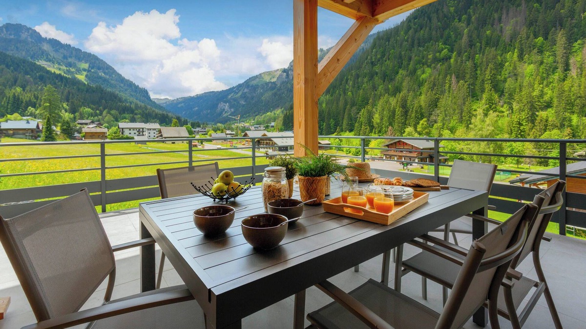 Chatel Ski Chalet | Chalet Alphonse - mountain break for 10 in Châtel with sauna - OVO Network