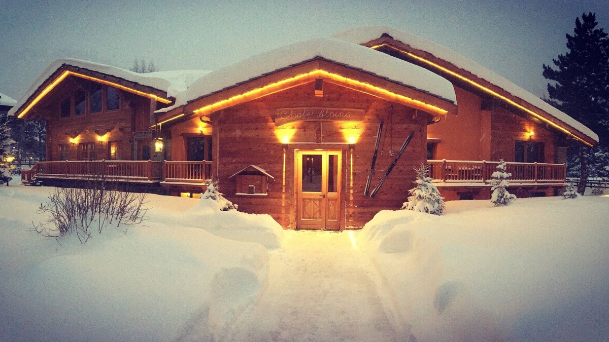 La Thuile Apartment | Chalet Alpina 5 Minutes Walk to ski Lifts