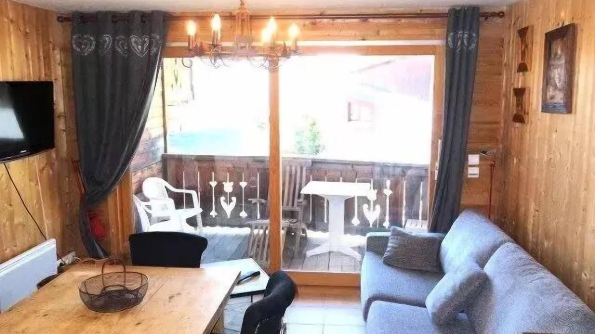 Cognet Apartment | Chalet Alpina - HIGH STATION HEARING APARTMENT