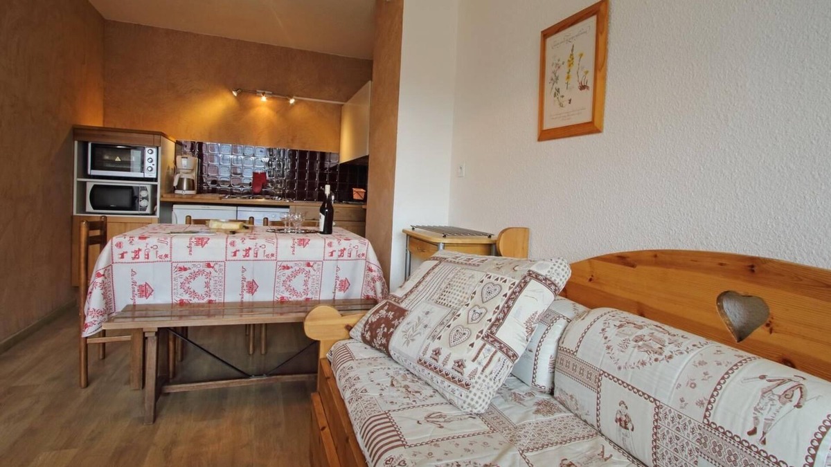 Mijoux Apartment | Chalet Apartment for 4 to 6 people