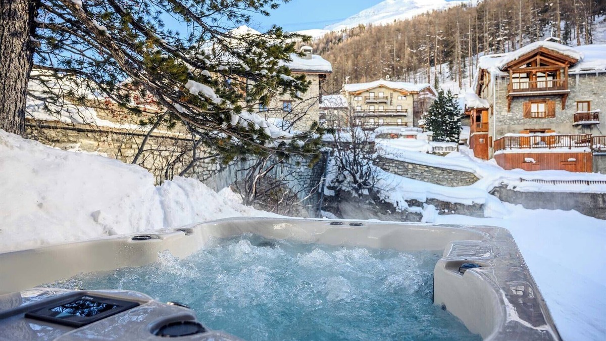 Le Fornet Ski Chalet | Chalet-appartement neuf à 200m des pistes + sauna