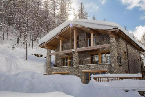 Le Fornet Ski Chalet | CHALET AROLAY