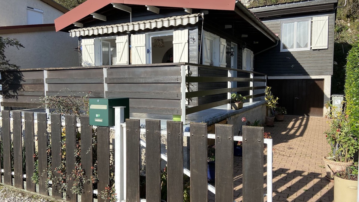 Audelange Ski Chalet | Chalet au Bord de L'eau