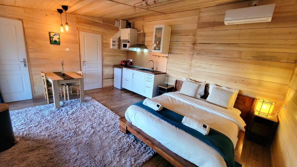 Durfort-Lacapelette Bed & Breakfast | Chalet avec bain nordique