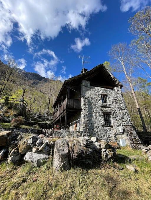 Ceppo Morelli Ski Chalet | Chalet Baita Magugnaga