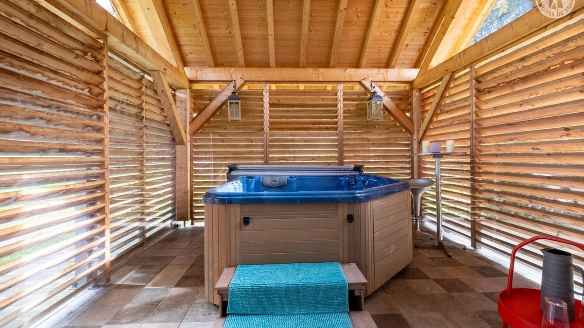 Saint-Christophe-la-Grotte House | CHALET BIEN-êTRE MARMOTTE