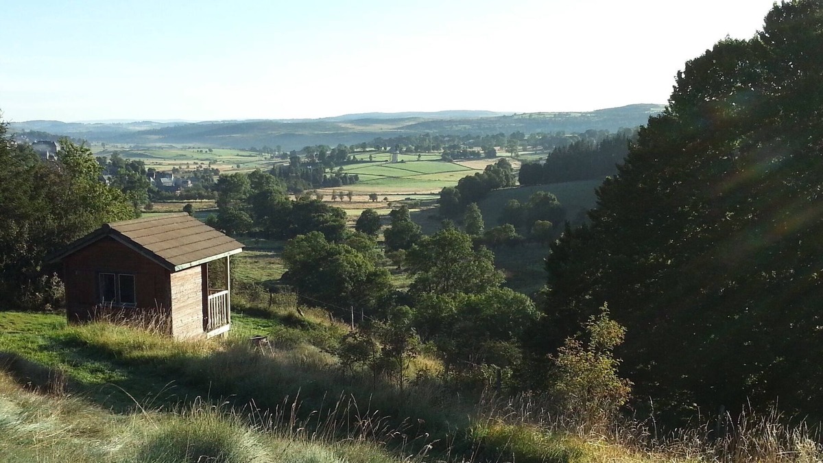 Saint-Urcize House | Chalet-bungalow "Anaïs" 2 people with incredible views of the Aubrac