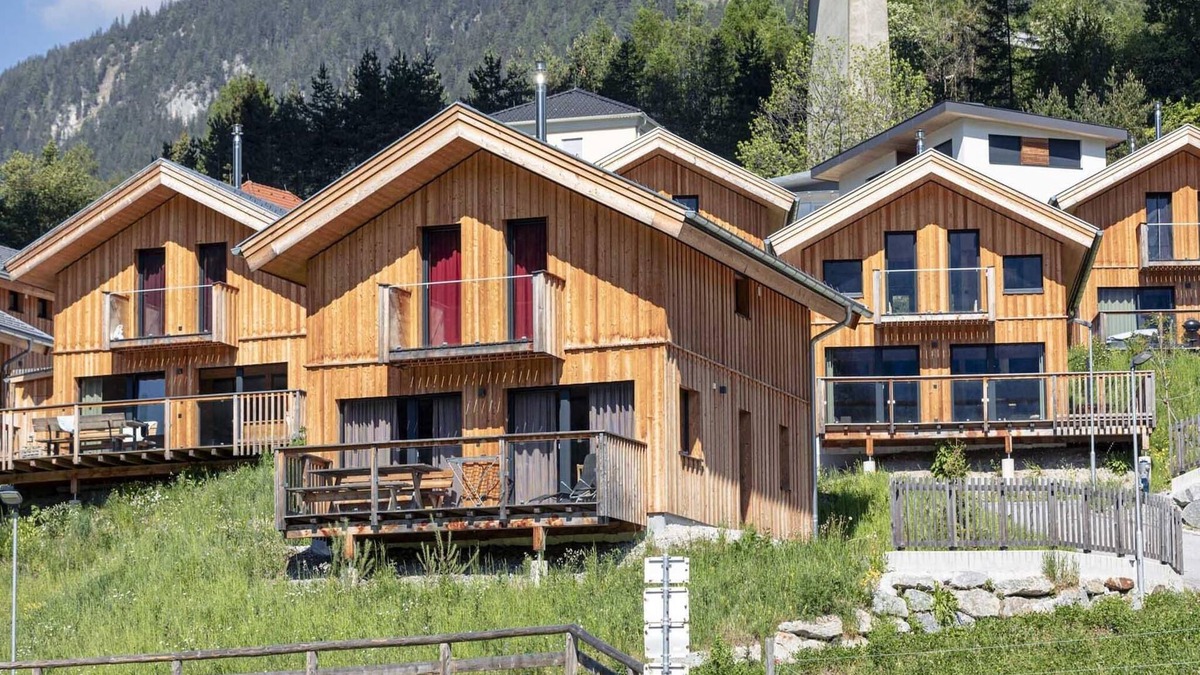 Steinach am Brenner Ski Chalet | Chalet by the ski lift with balcony and sauna