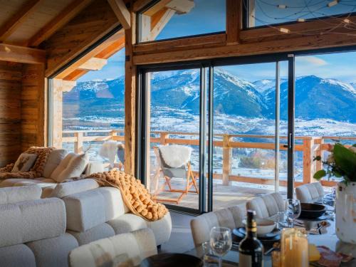 Font-Romeu-Odeillo-Via Ski Chalet | Chalet Càlid - OVO Network