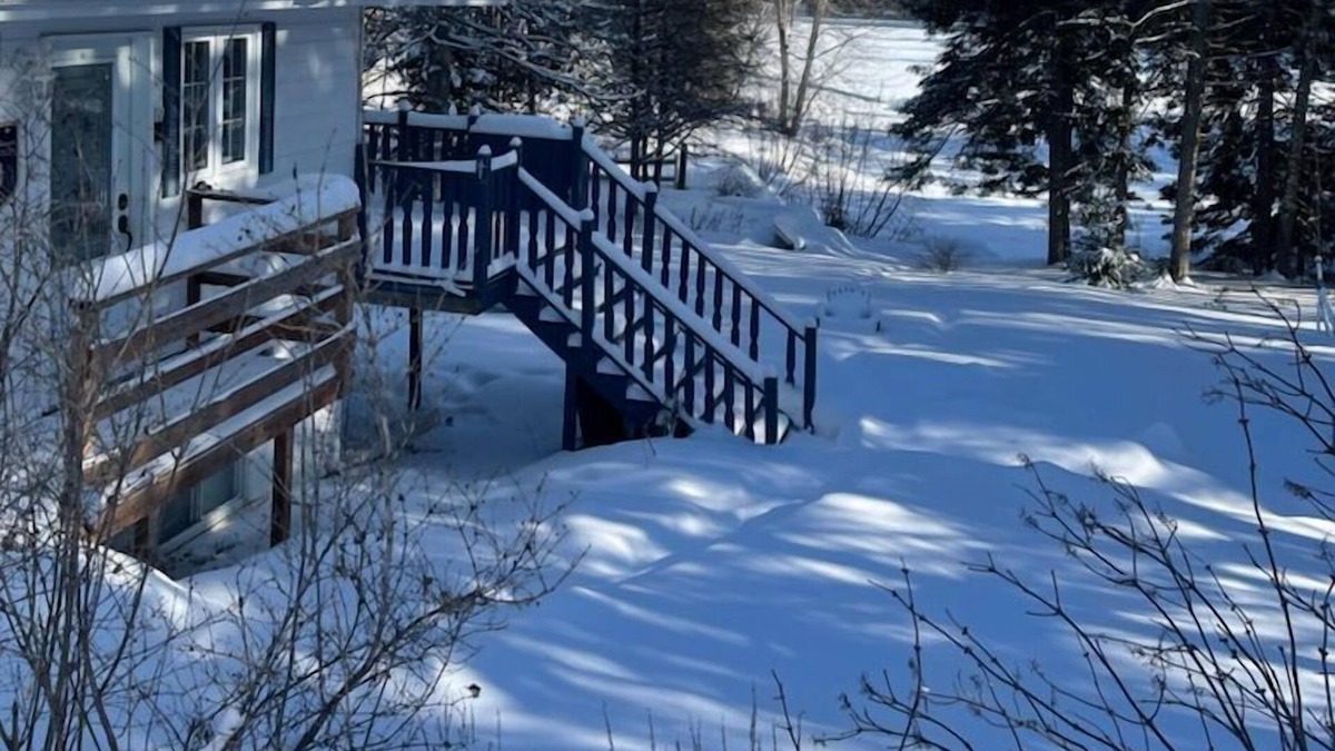St-Adolphe-d'Howard Cabin | Chalet privée - Lac Huguette avec Spa