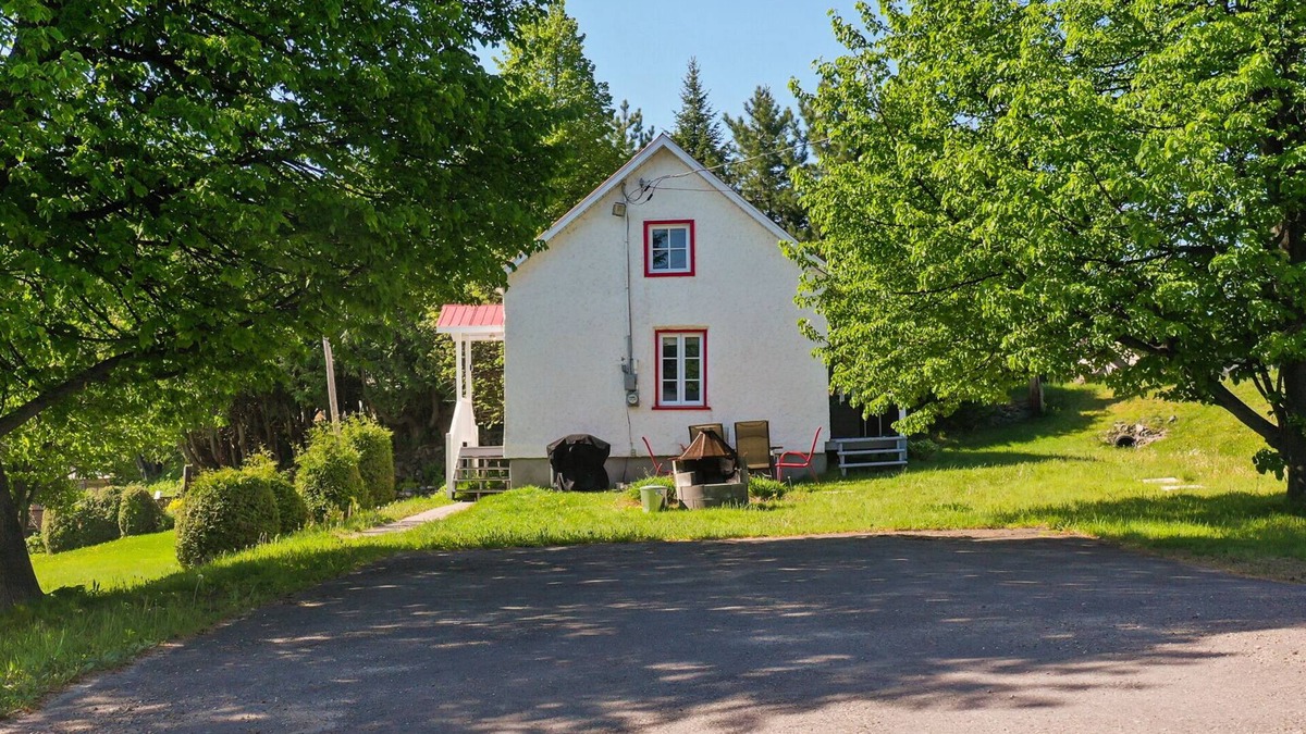 Saint-Alphonse-Rodriguez Ski Chalet | Chalet L'épervier Près de Tout les Services