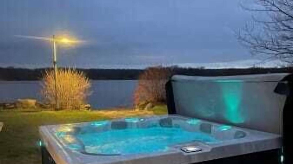 Saint-Andre-d'Argenteuil Ski Chalet | Chalet de la Rive Sum