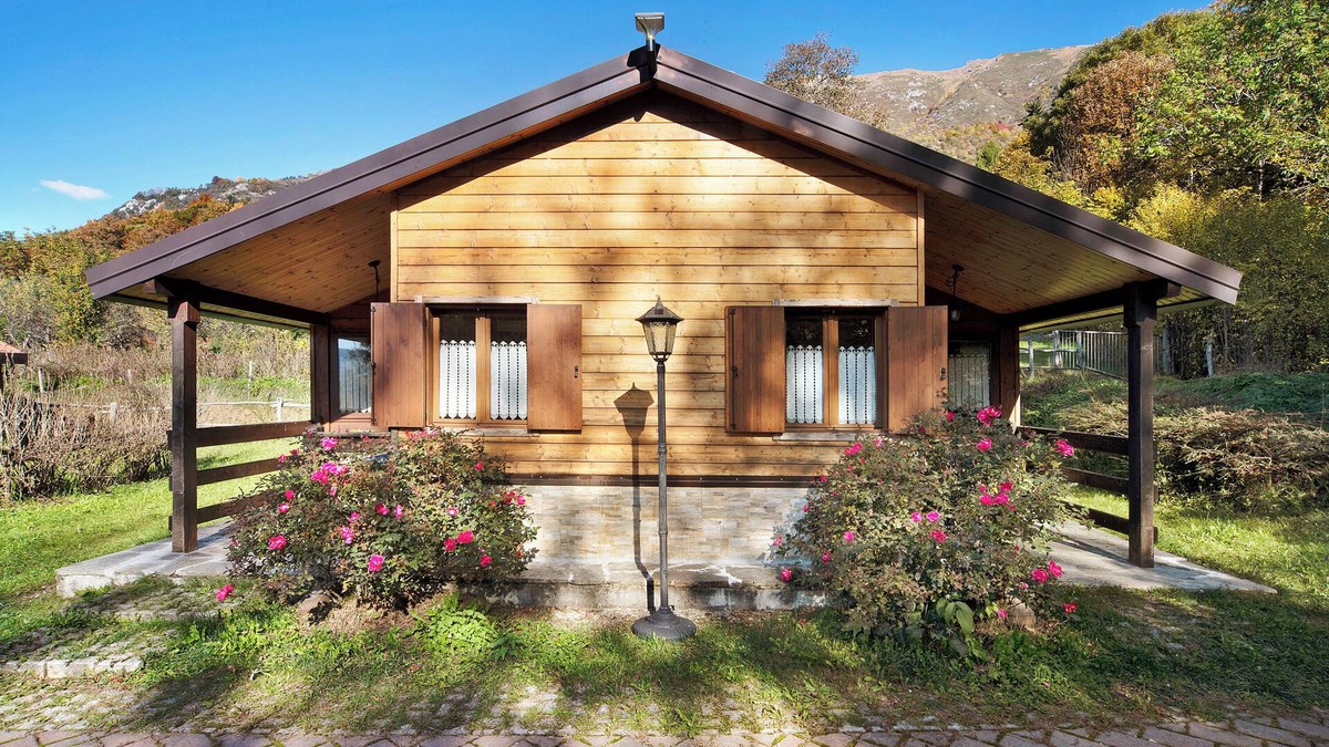 Barzio House | Chalet "Casa Bucaneve" with Mountain View, Wi-Fi & Garden