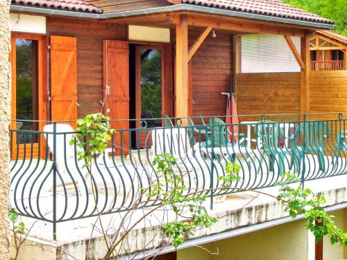 Saint-Gerons Ski Chalet | Chalet charmant à Saint-Gérons avec piscine partagée