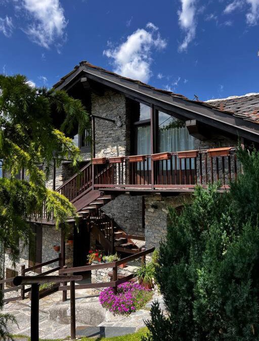 Cheverel Ski Chalet | Chalet Cheverel (AO)