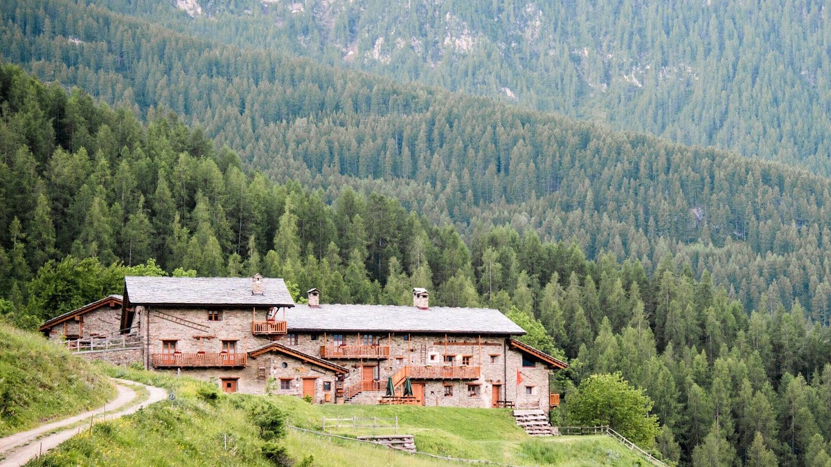 Marmora Ski Chalet | Chalet 'Civico 12' with Mountain View, Shared Garden and Wi-Fi