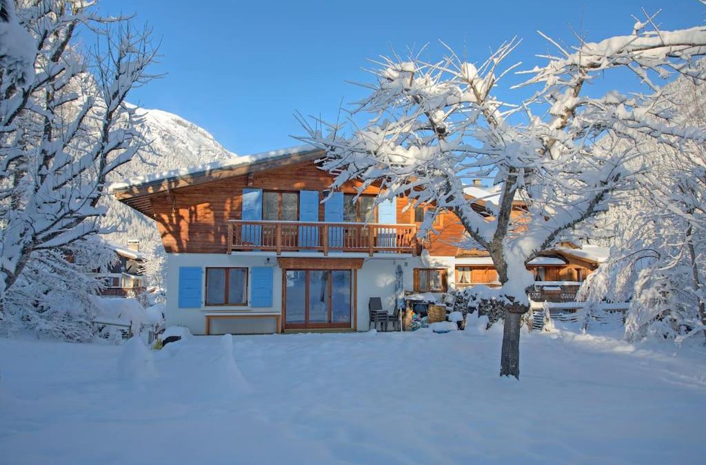 Le Lavancher Ski Chalet | Chalet Clara