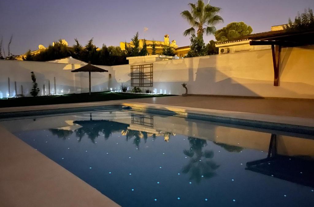 La Siesta House | CHALET CON PISCINA PRIVADA