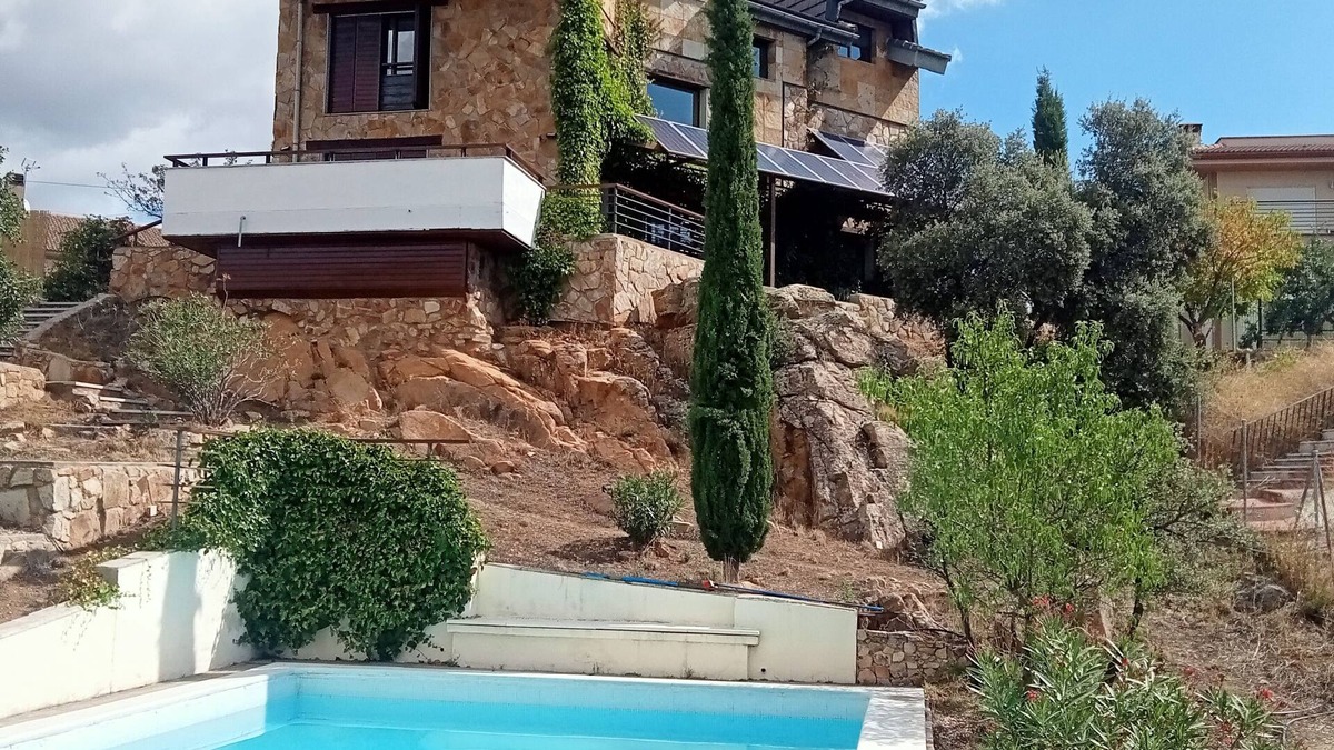 Venturada Ski Chalet | CHALET COTOS