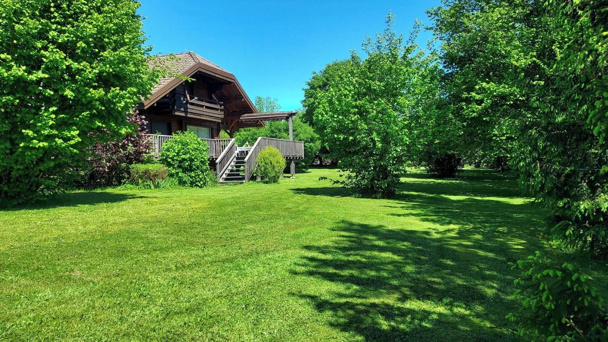 Marigny Ski Chalet | Chalet de Charme -100m² - Gîtes les 4 saisons - Lac de Chalain