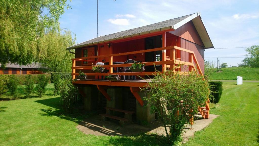 Noyen-sur-Sarthe Ski Chalet | Chalet de l'amitié