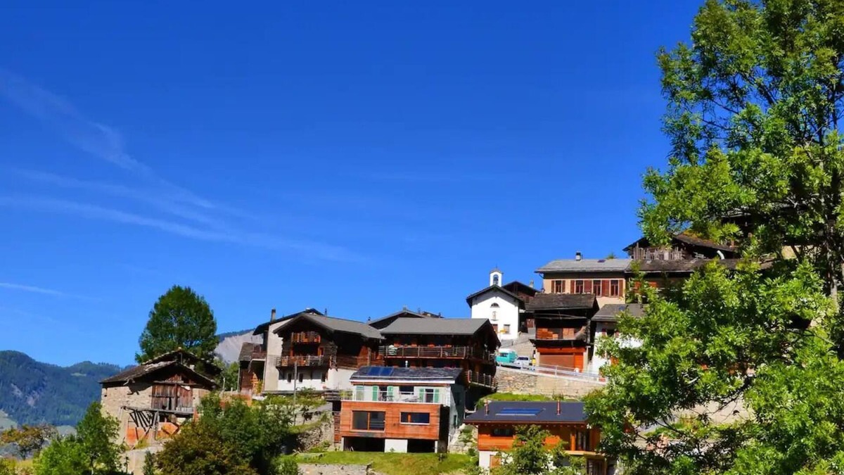 Orsieres House | Chalet de Montagne La Rosière - Complete accommodation for up to 20 people